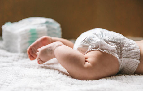 Baby-Popo mit einer Windel