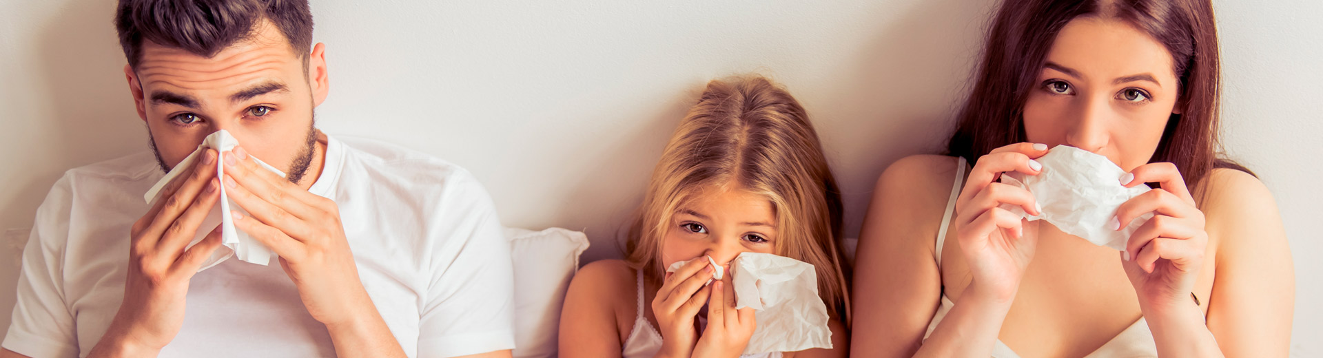 Headerbild Ratgeber Kindergesundheit, Virus und Bazillus